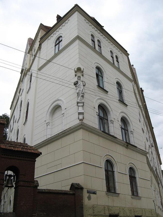 Izuminka V Centre Goroda Lviv Exterior photo